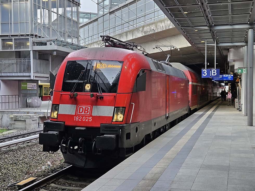 182 025 Berlin-Suedkreuz